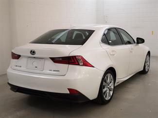 2013 Lexus IS 300H - Thumbnail