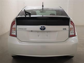 2012 Toyota Prius - Thumbnail