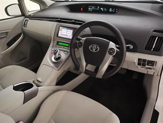 2012 Toyota Prius - Thumbnail