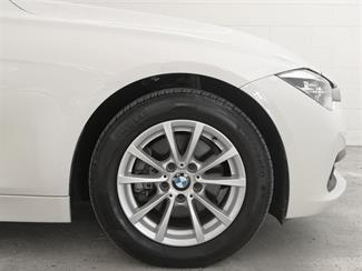 2016 BMW 320i - Thumbnail