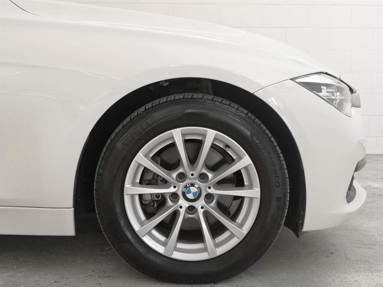 2016 BMW 320i