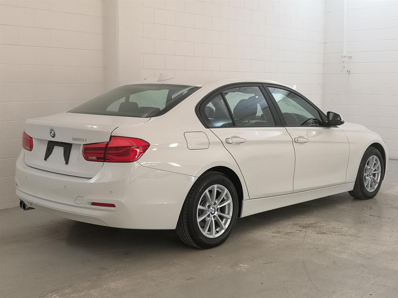 2016 BMW 320i