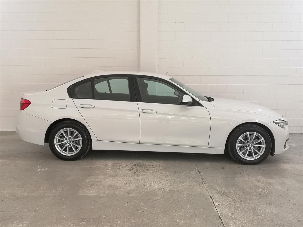 2016 BMW 320i