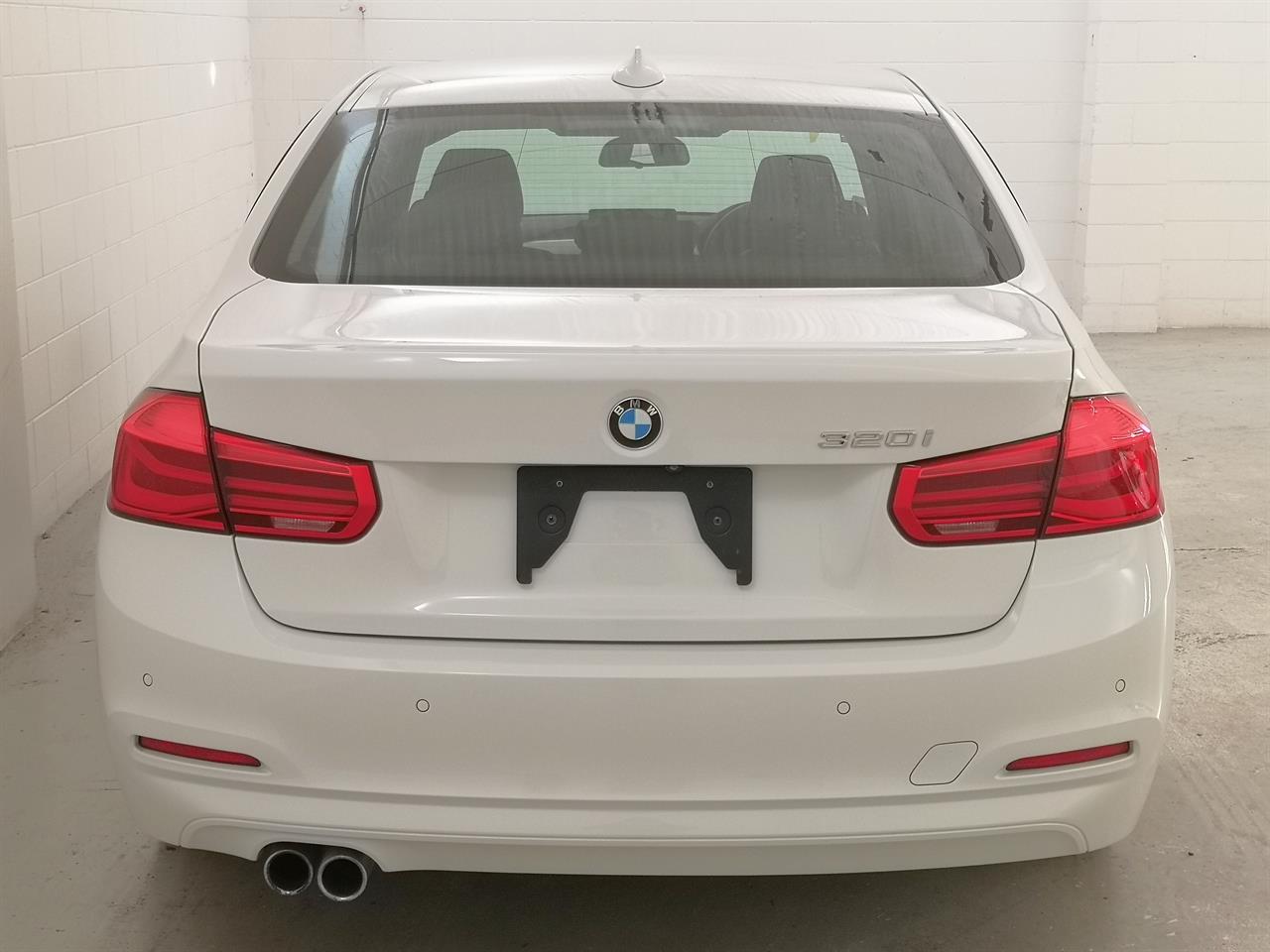 2016 BMW 320i