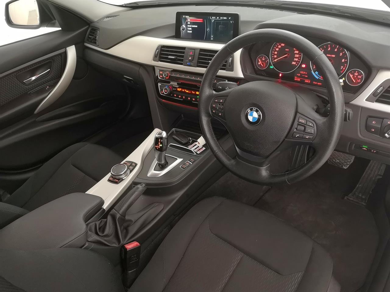 2016 BMW 320i