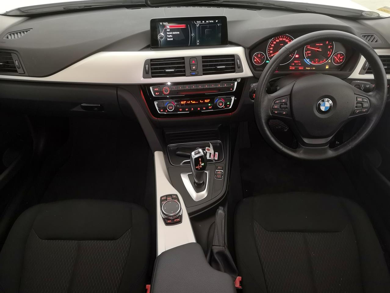 2016 BMW 320i