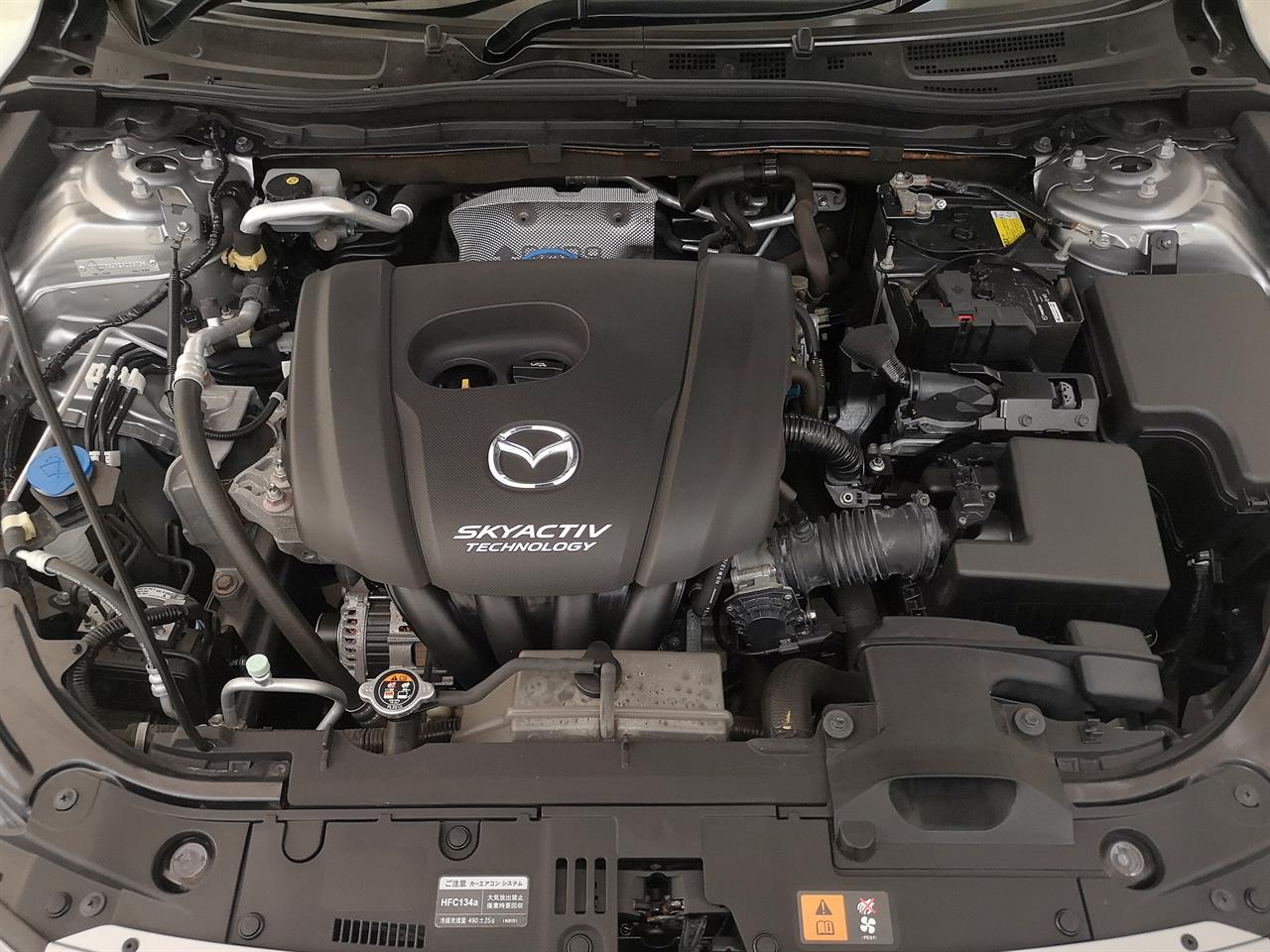 2013 Mazda Axela