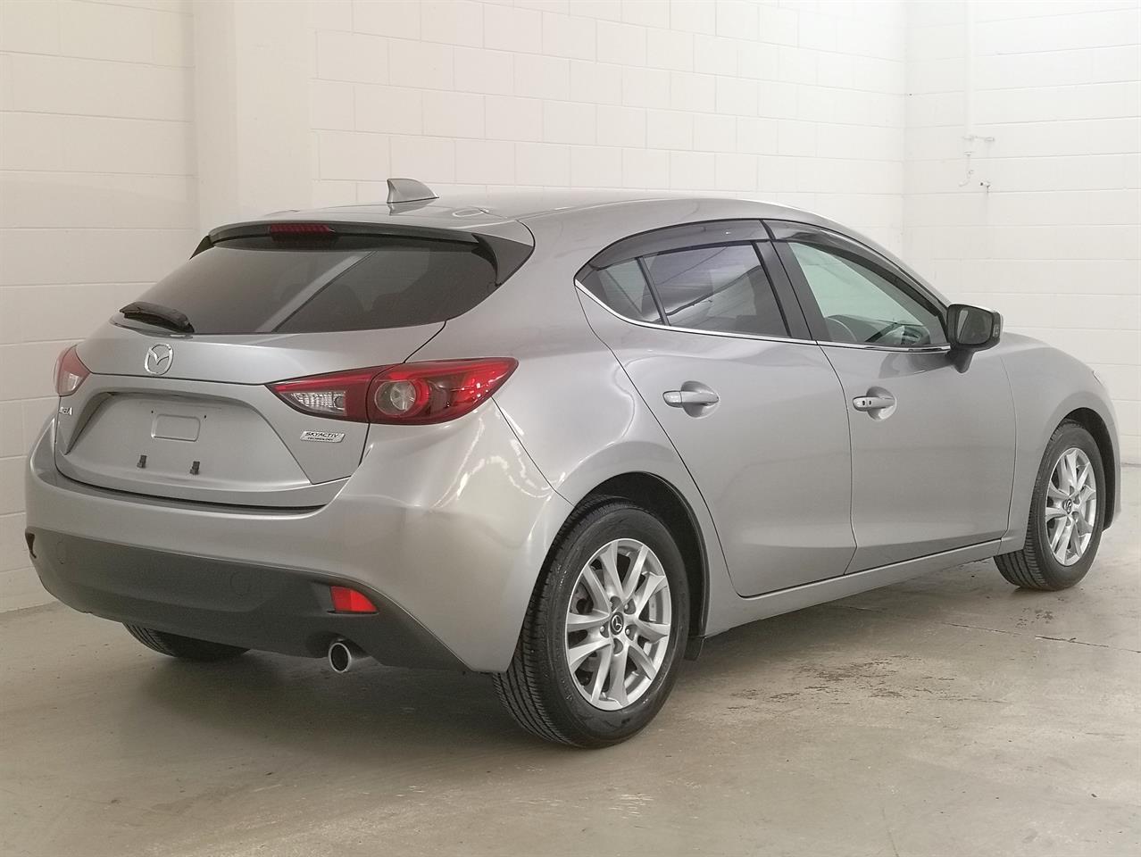 2013 Mazda Axela