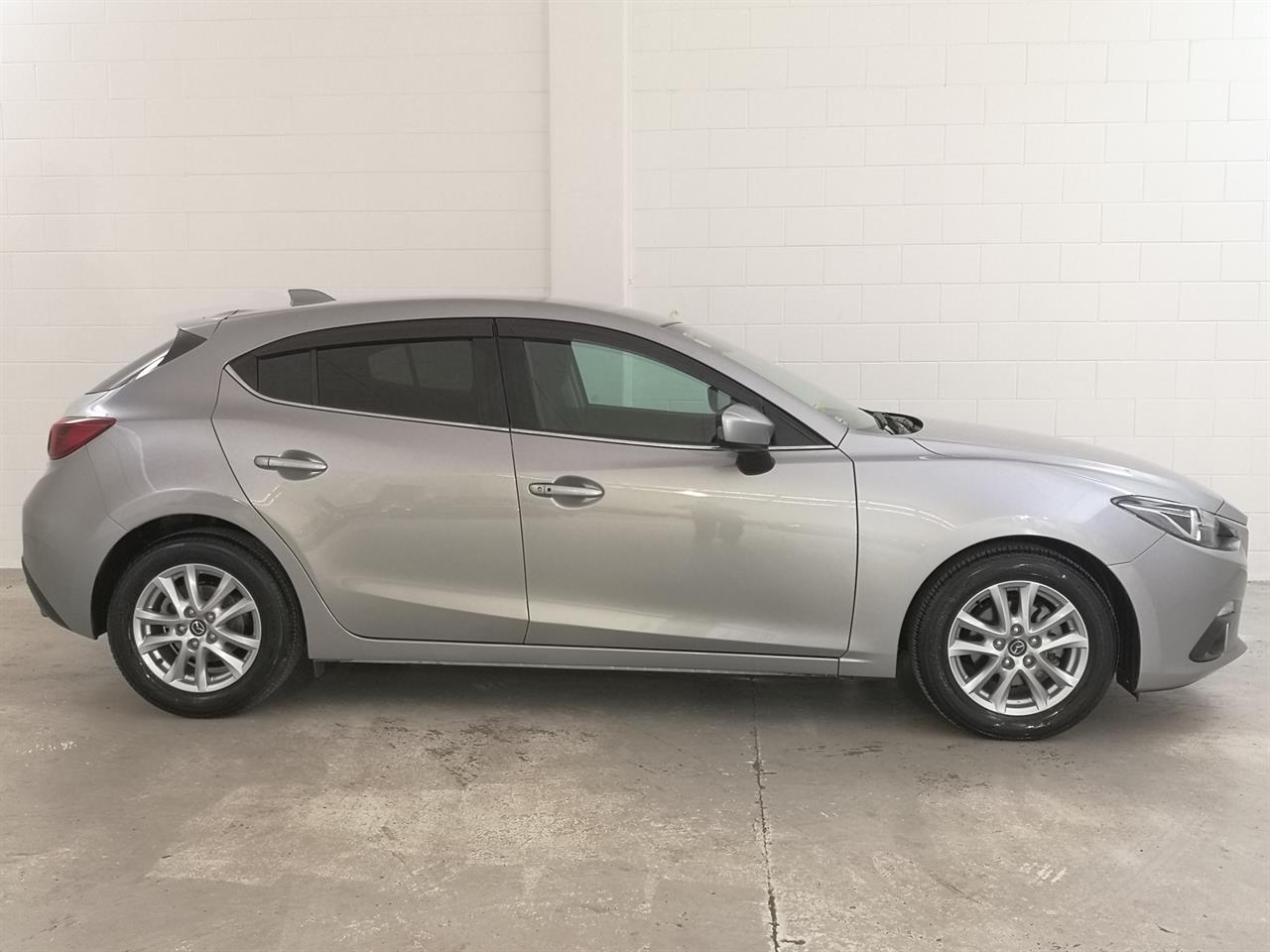 2013 Mazda Axela