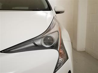 2018 Toyota Prius - Thumbnail