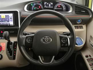 2016 Toyota Sienta - Thumbnail