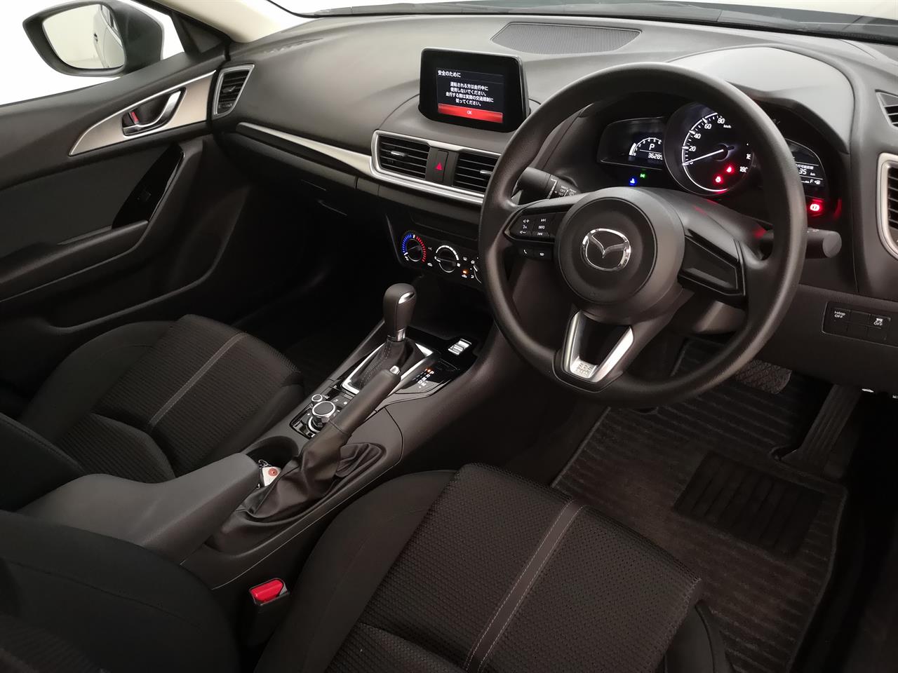 2017 Mazda Axela