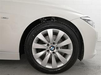 2012 BMW 320i - Thumbnail