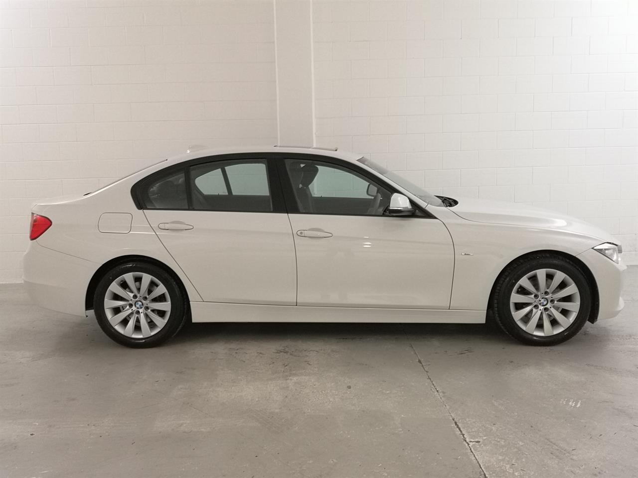 2012 BMW 320i