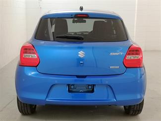 2023 Suzuki Swift - Thumbnail