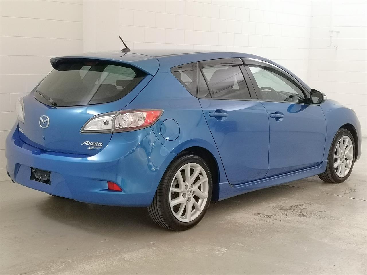 2012 Mazda Axela