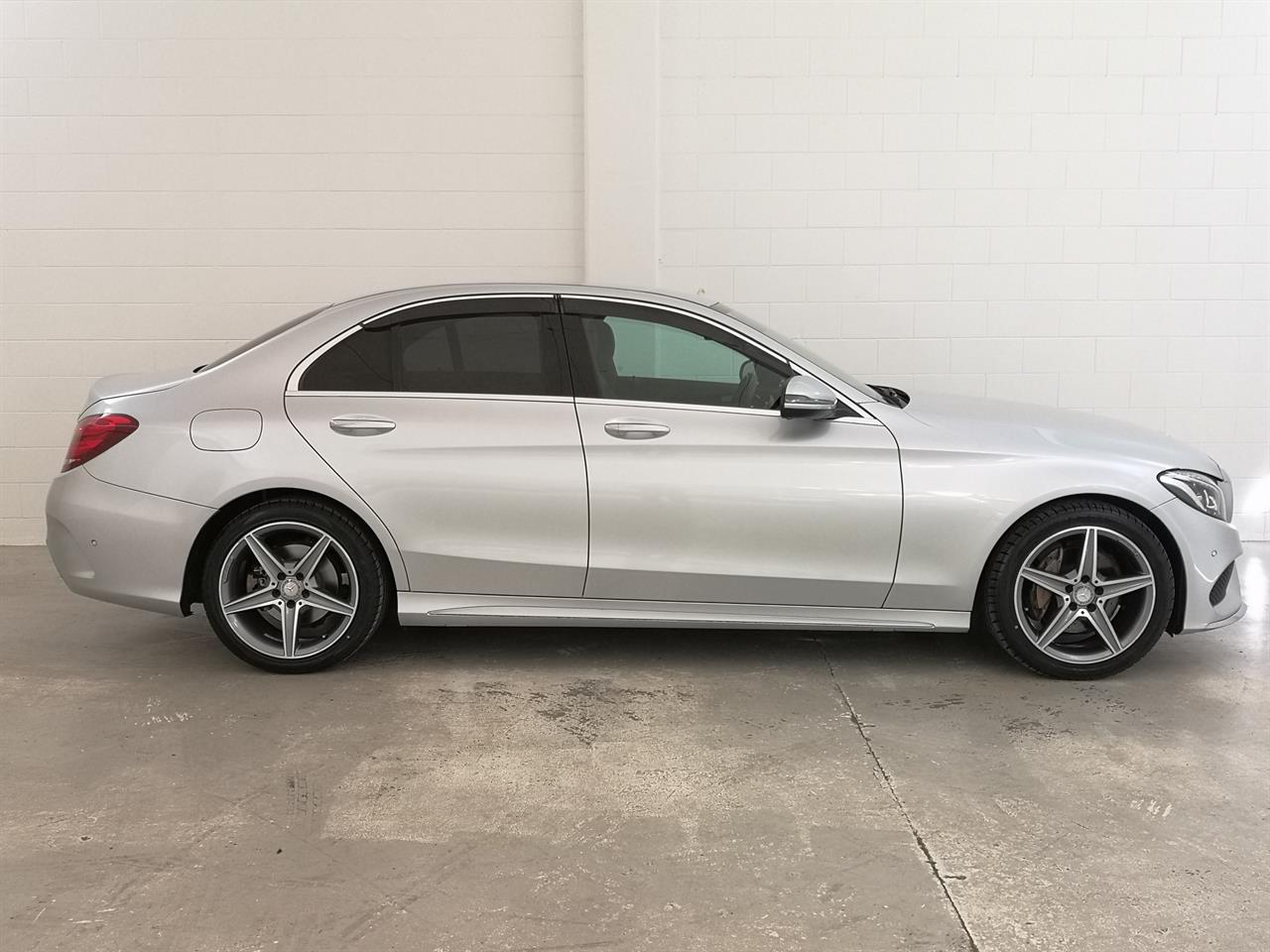 2015 Mercedes-Benz C 220