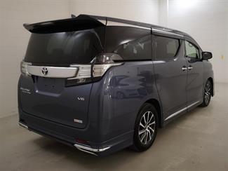 2015 Toyota Alphard - Thumbnail