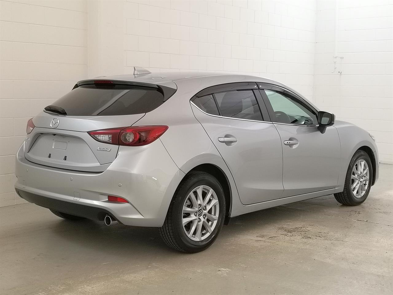 2019 Mazda Axela