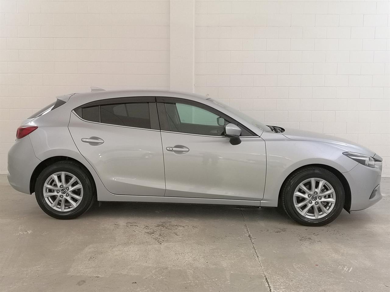 2019 Mazda Axela