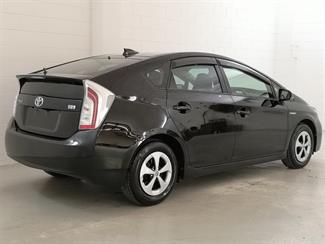 2013 Toyota Prius - Thumbnail