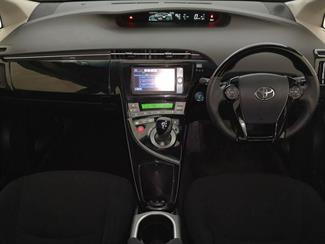 2013 Toyota Prius - Thumbnail