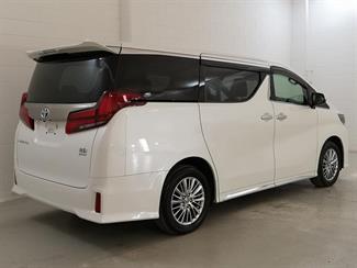 2021 Toyota Alphard - Thumbnail