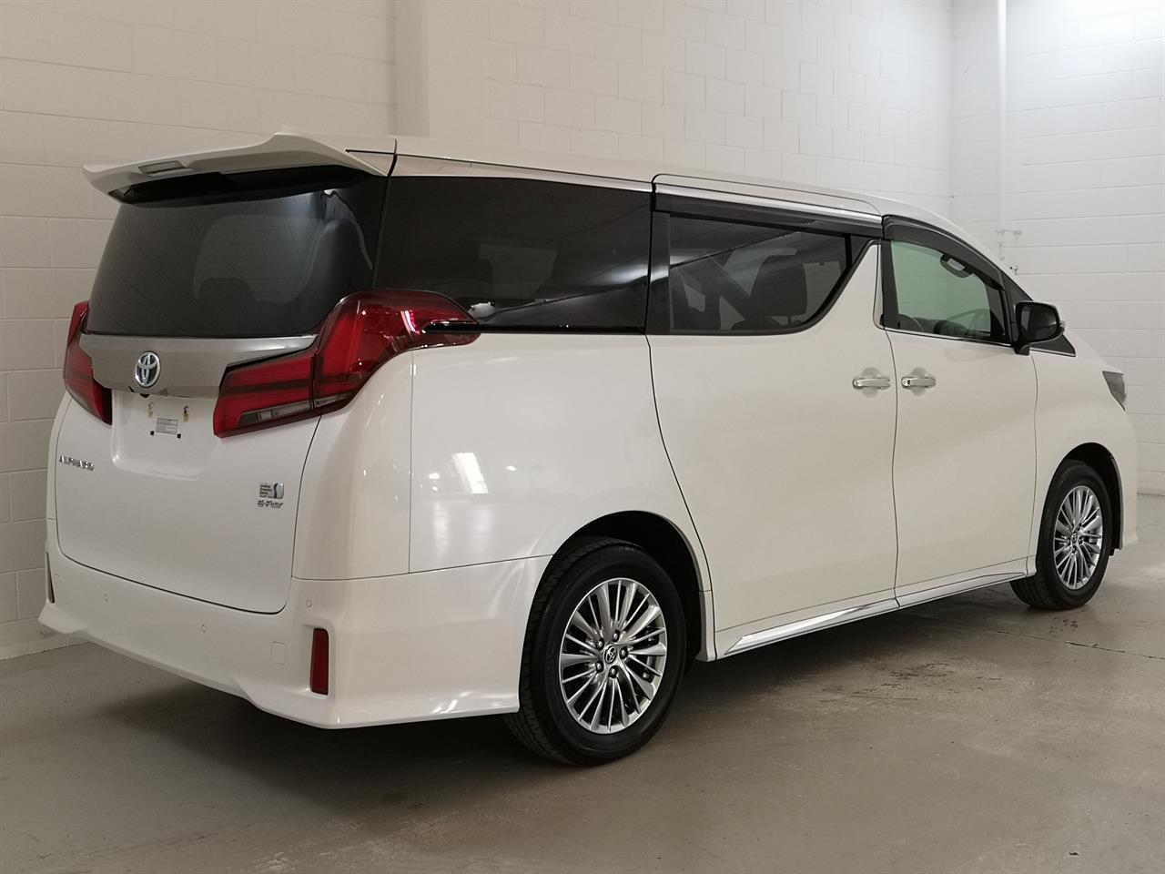 2021 Toyota Alphard