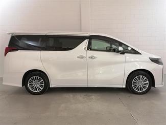 2021 Toyota Alphard - Thumbnail