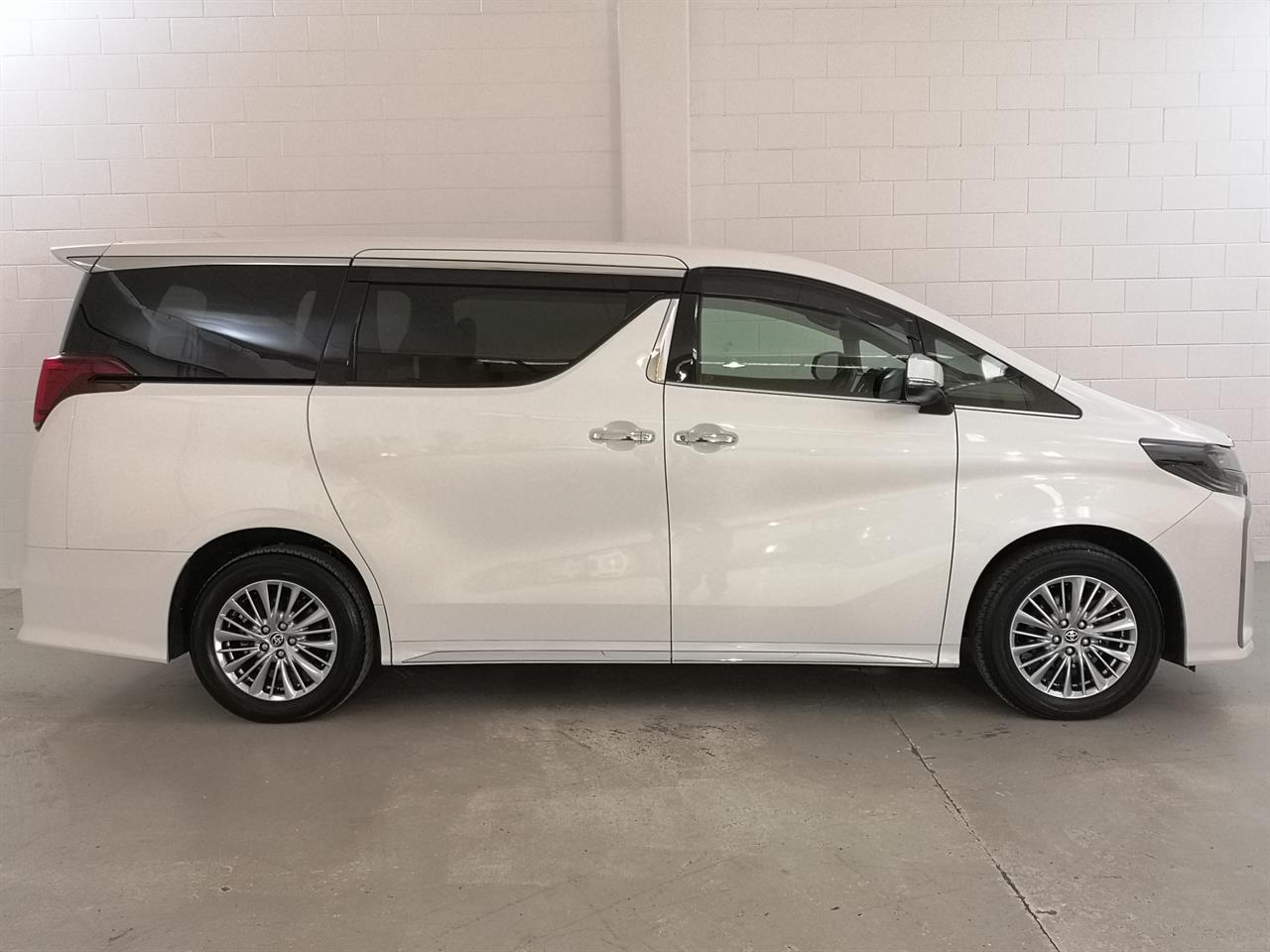 2021 Toyota Alphard