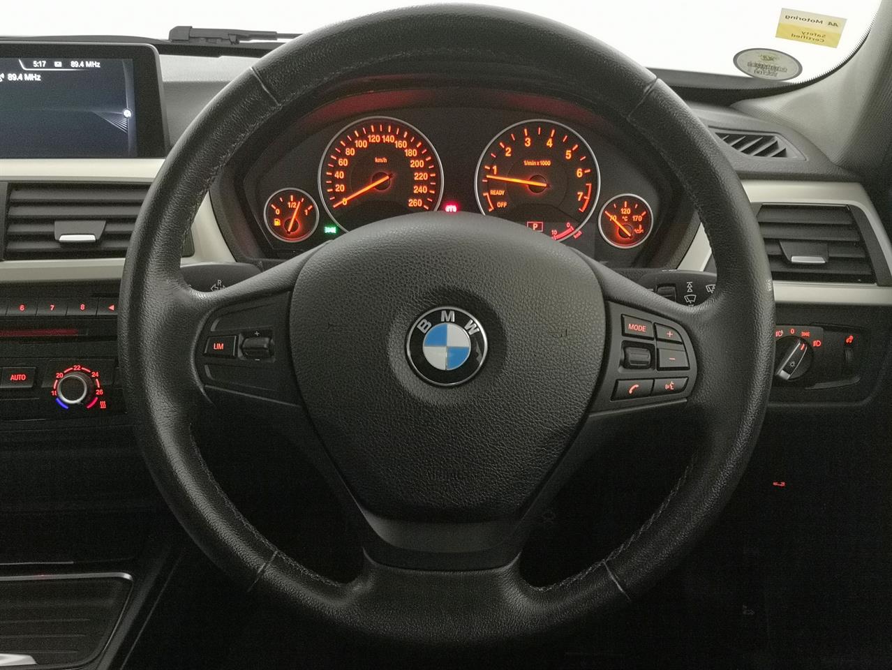 2015 BMW 320i