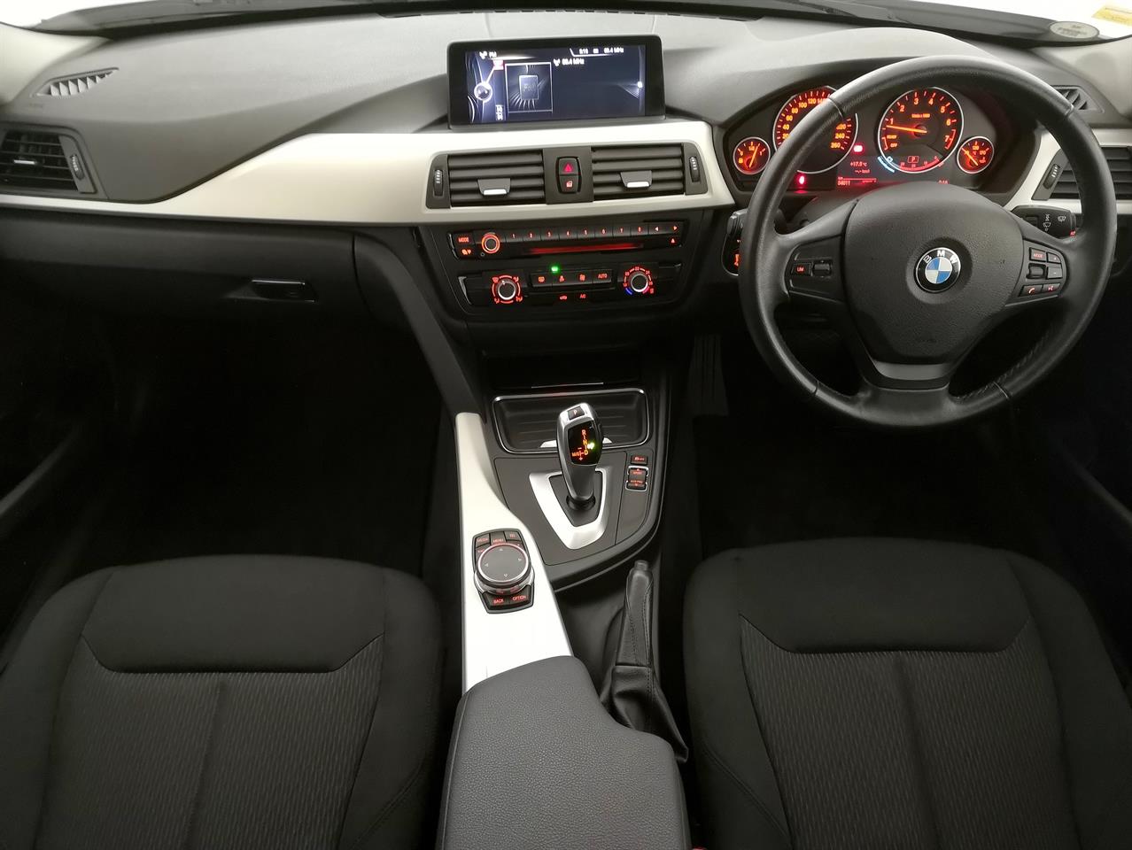 2015 BMW 320i