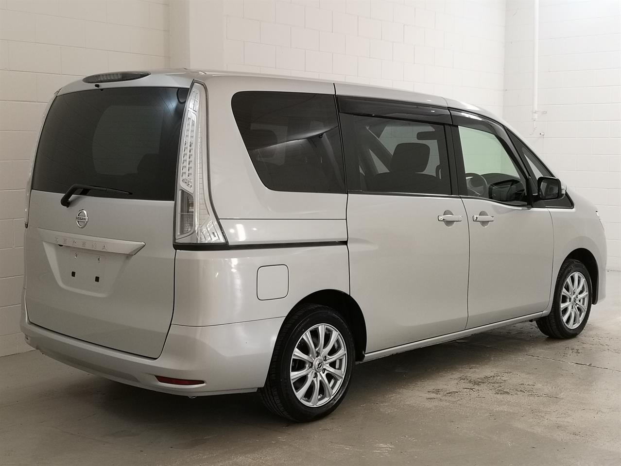 2016 Nissan Serena