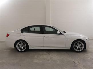 2015 BMW 320i - Thumbnail