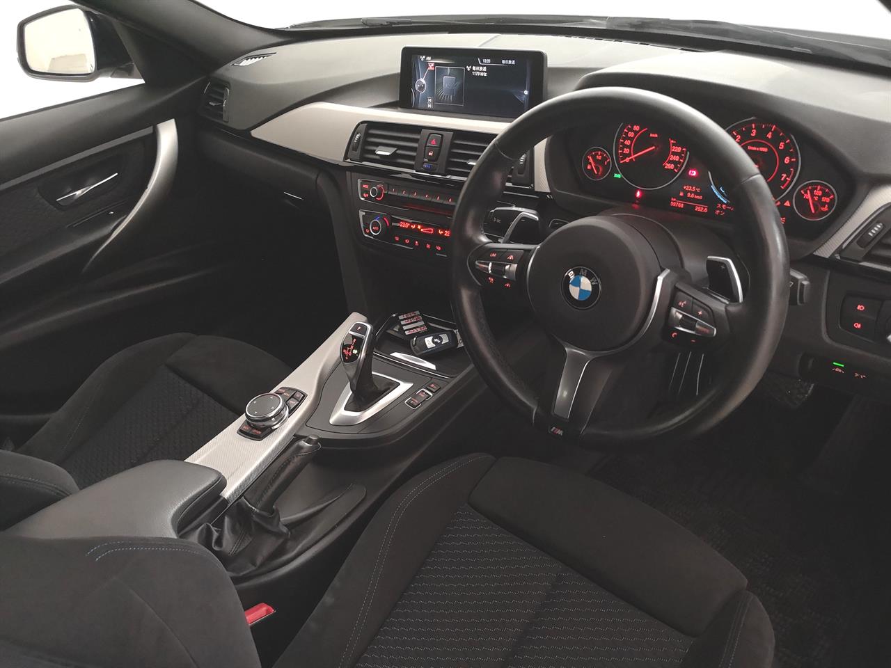 2015 BMW 320i