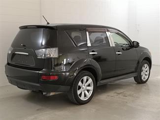 2012 Mitsubishi Outlander - Thumbnail