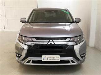 2019 Mitsubishi Outlander - Thumbnail