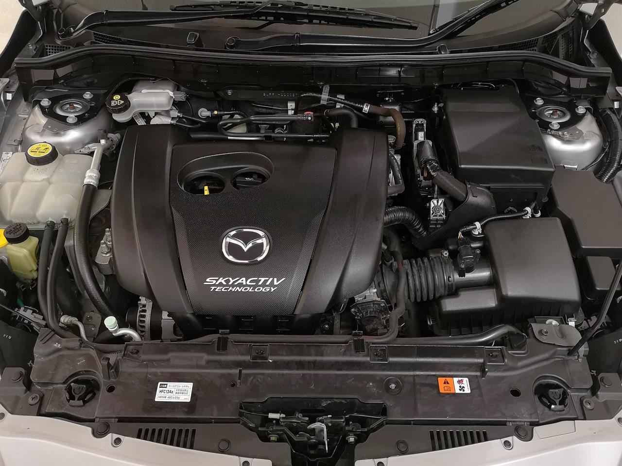 2013 Mazda Axela