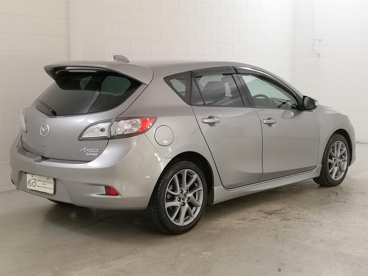 2013 Mazda Axela