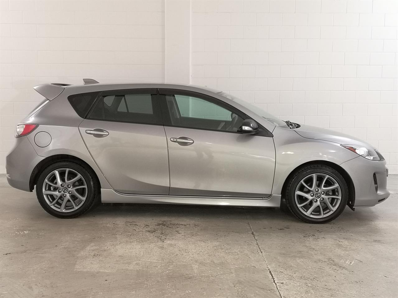 2013 Mazda Axela