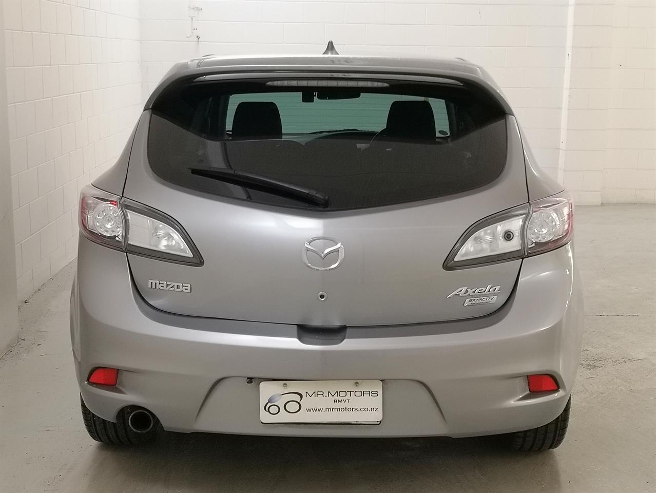 2013 Mazda Axela