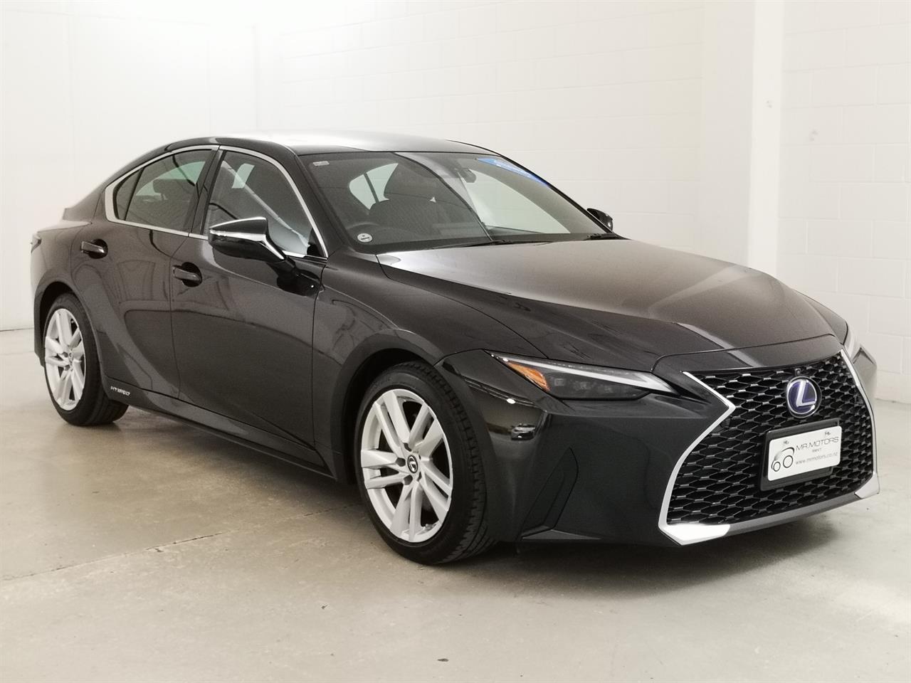 2021 Lexus IS 300H