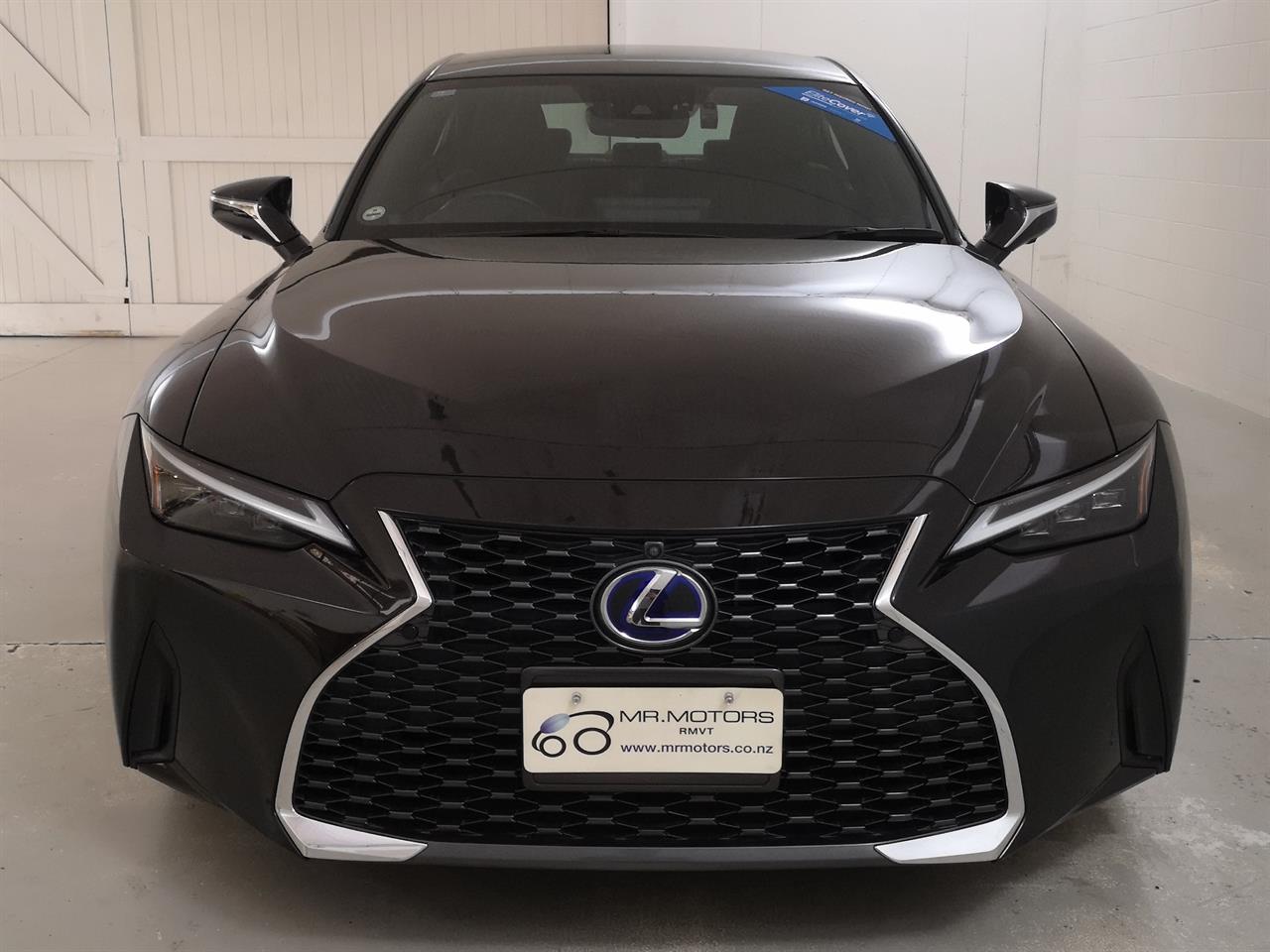 2021 Lexus IS 300H