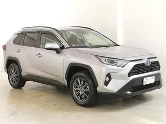 2021 Toyota RAV4 - Thumbnail