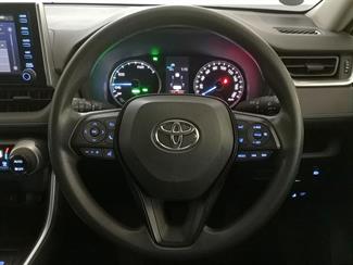 2021 Toyota RAV4 - Thumbnail