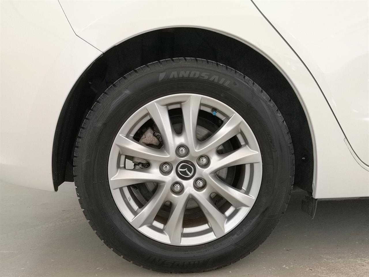 2018 Mazda Axela