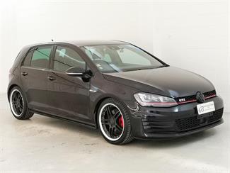 2015 Volkswagen Golf - Thumbnail