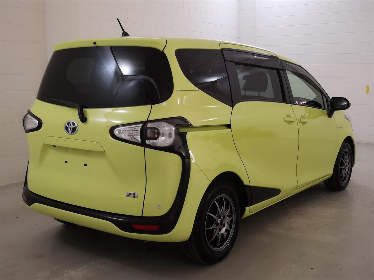 2017 Toyota Sienta