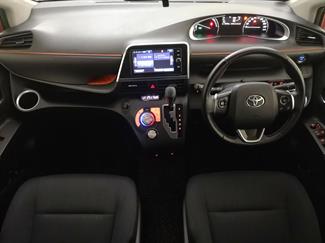 2016 Toyota Sienta - Thumbnail