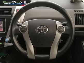 2012 Toyota Prius - Thumbnail